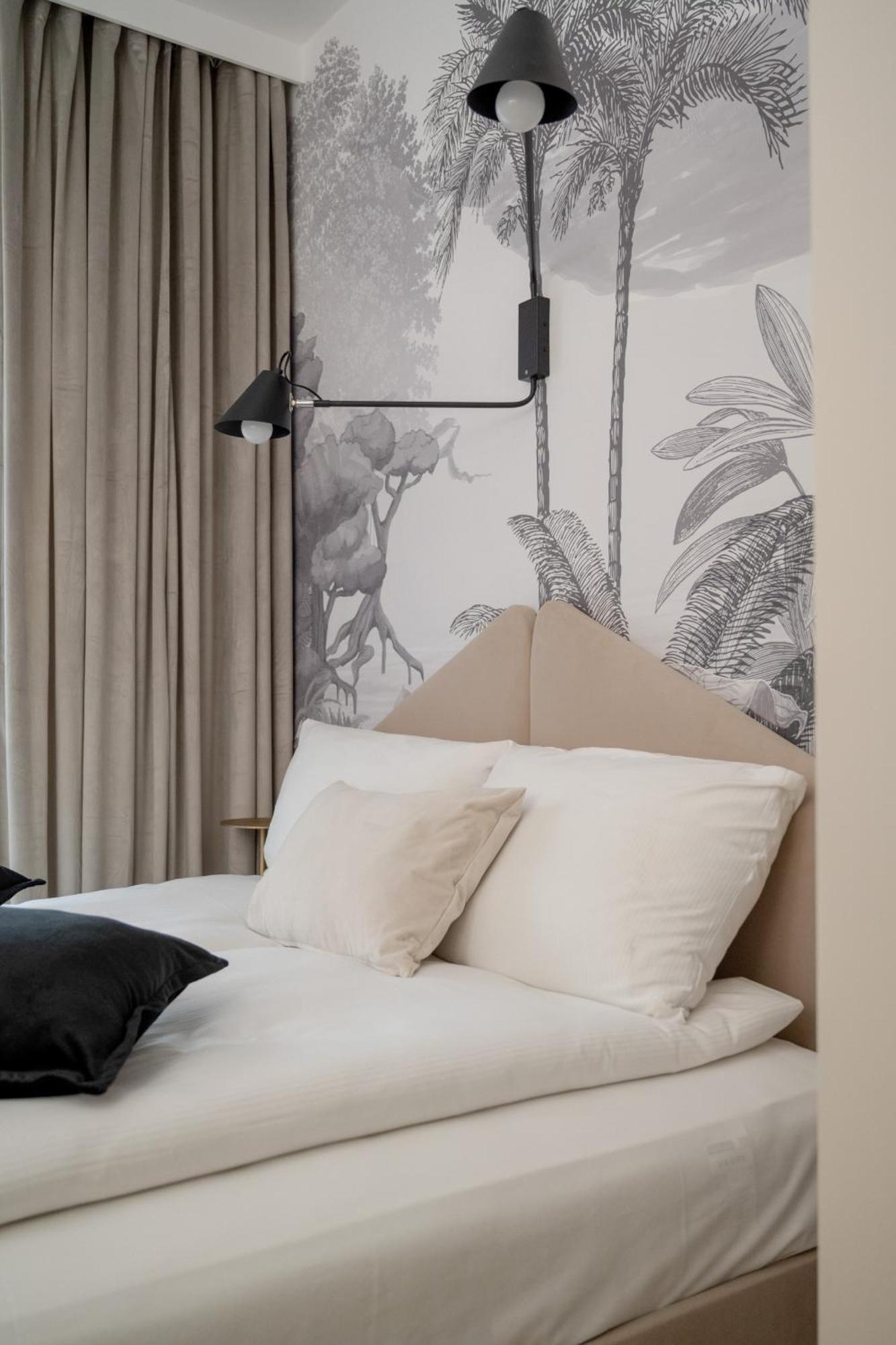 Apartment Elegant With Parking On Kepa Mieszczanska By Renters Prestige