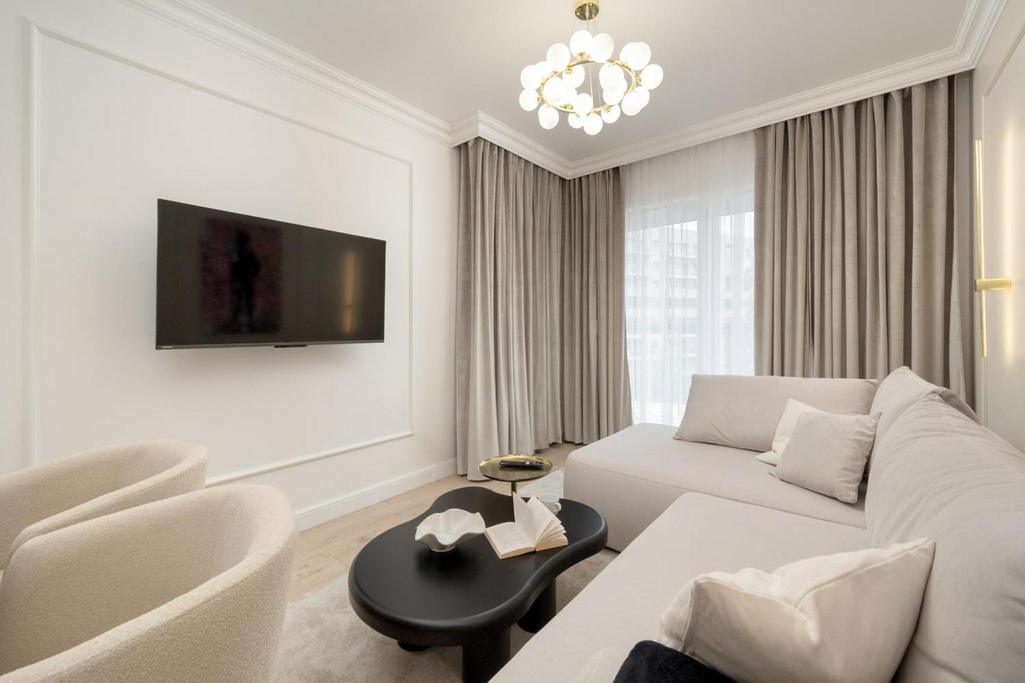 Elegant With Parking On Kepa Mieszczanska By Renters Prestige