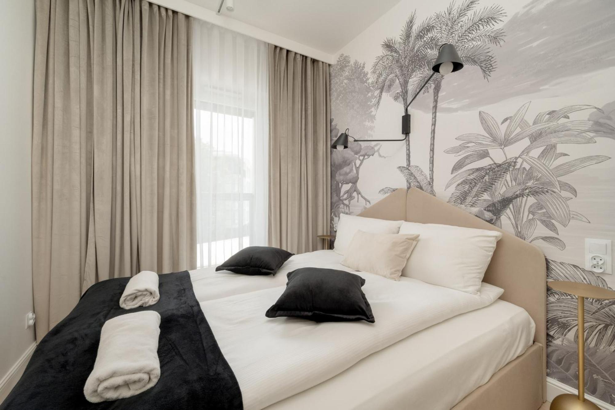 Apartment Elegant With Parking On Kepa Mieszczanska By Renters Prestige *