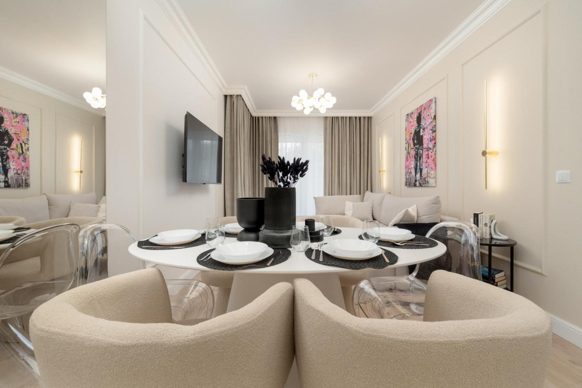 Elegant With Parking On Kepa Mieszczanska By Renters Prestige *