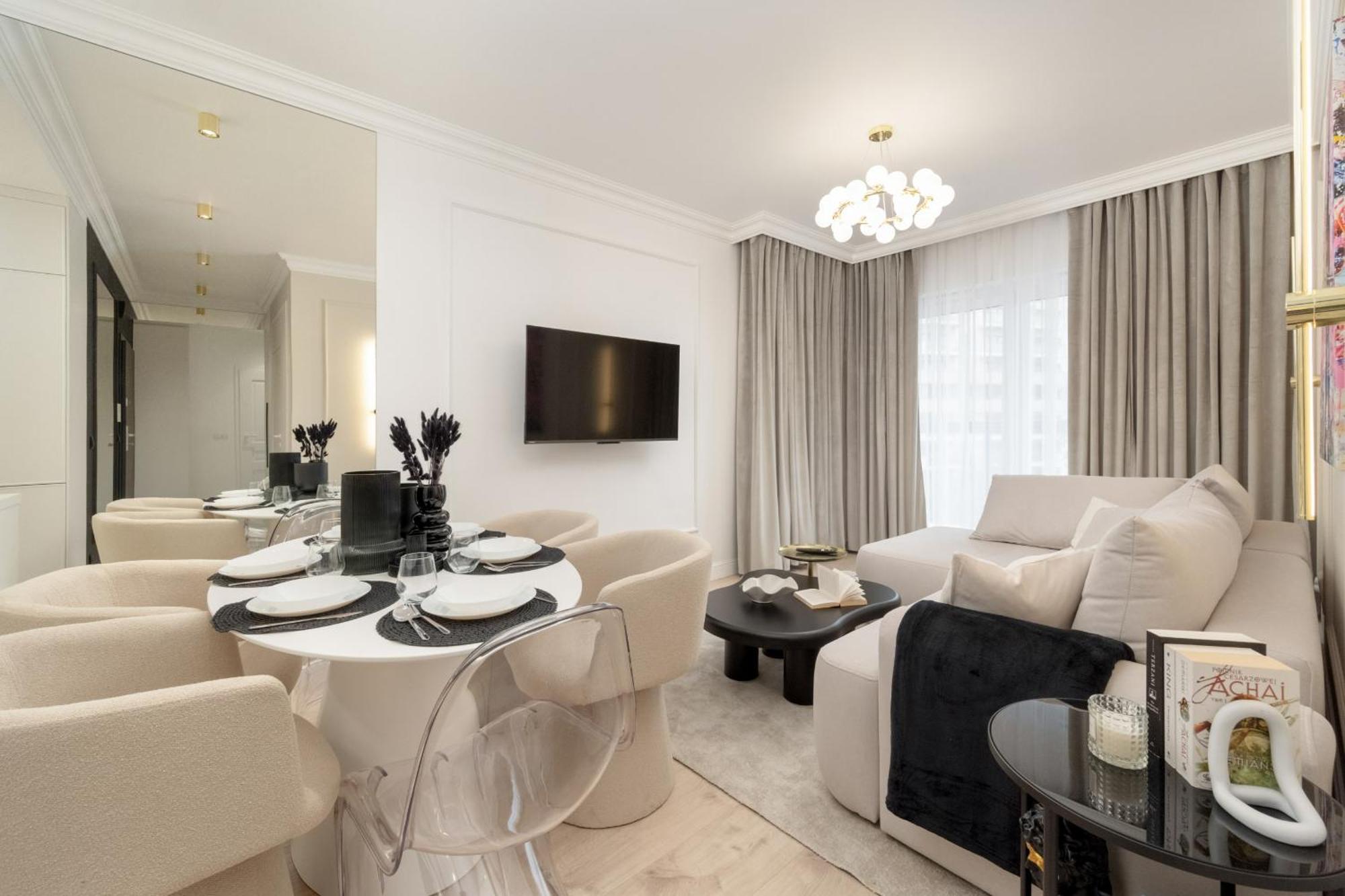 Elegant With Parking On Kepa Mieszczanska By Renters Prestige Apartment